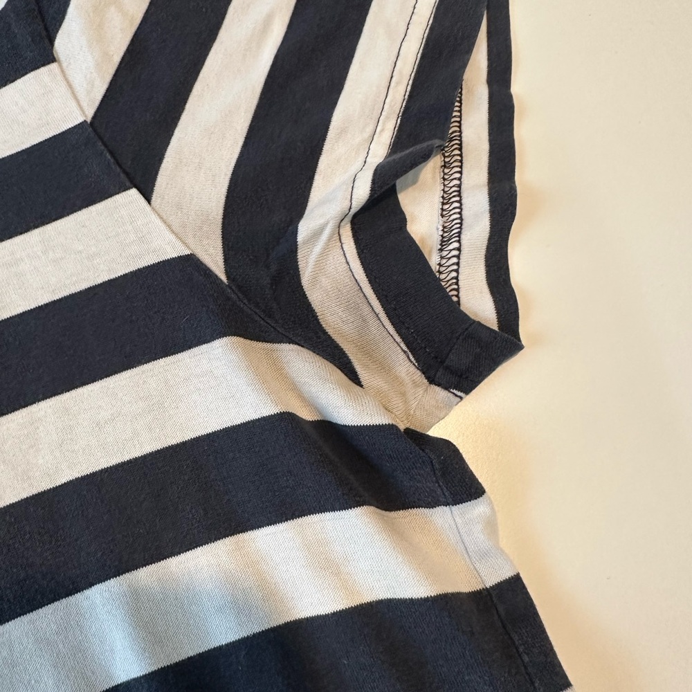 Men’s Lacoste, V-neck T-shirt - Picture 4 of 9